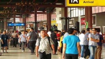 Sosialisasi HKI, Bawaan Penumpang Diperiksa di Bandara